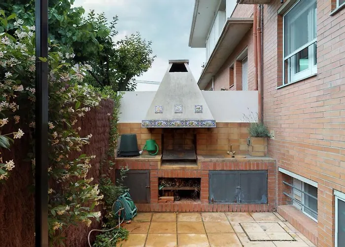 House Of Joy , Casa En Banyoles