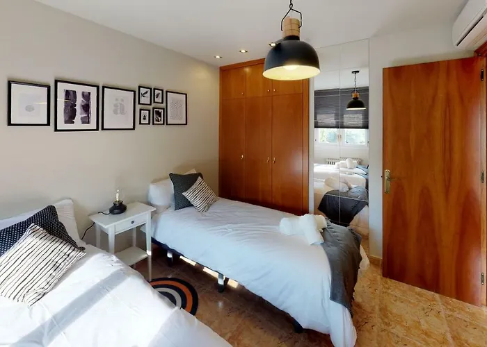 House Of Joy , Casa En Banyoles