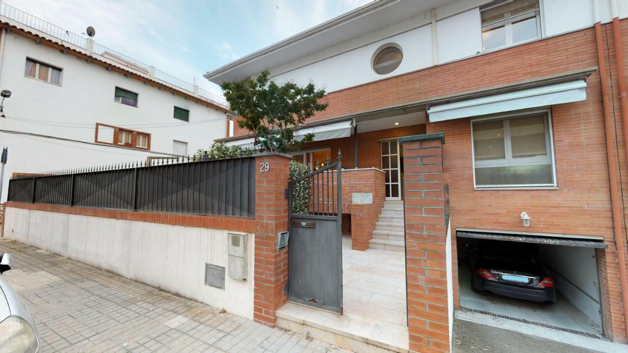 House Of Joy , Casa En Banyoles